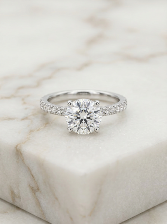 Anillo Promesa Clara de Moissanita